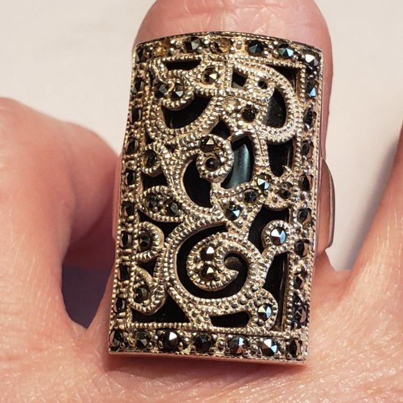 VINTAGE .925 MARCASITE / ONYX RING - SZ. 8.5 - Picture 6 of 9